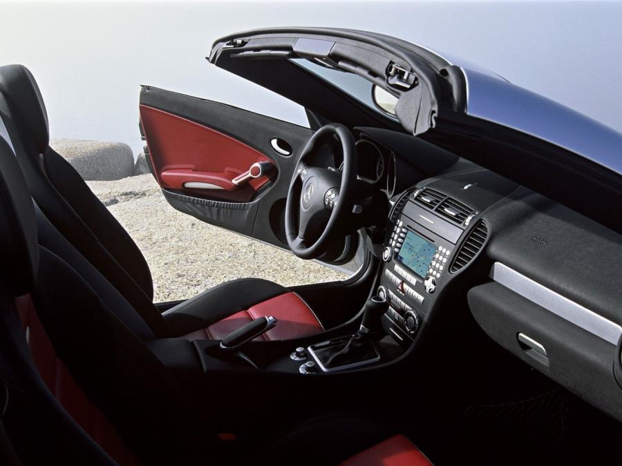  Mercedes-Benz SLK350 2005 года  (фото 67 из 103)